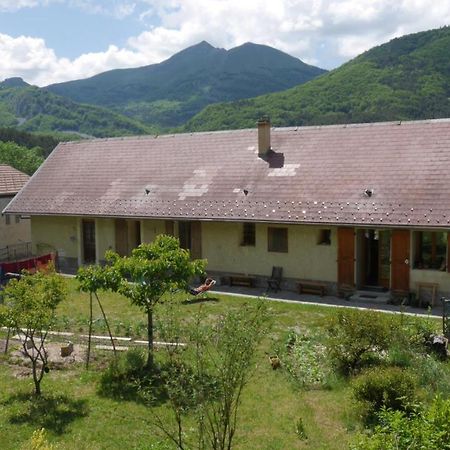 Chambres Et Table D'Hote Le Petit Radis ลูส์ลาครัวซ์โอ ภายนอก รูปภาพ